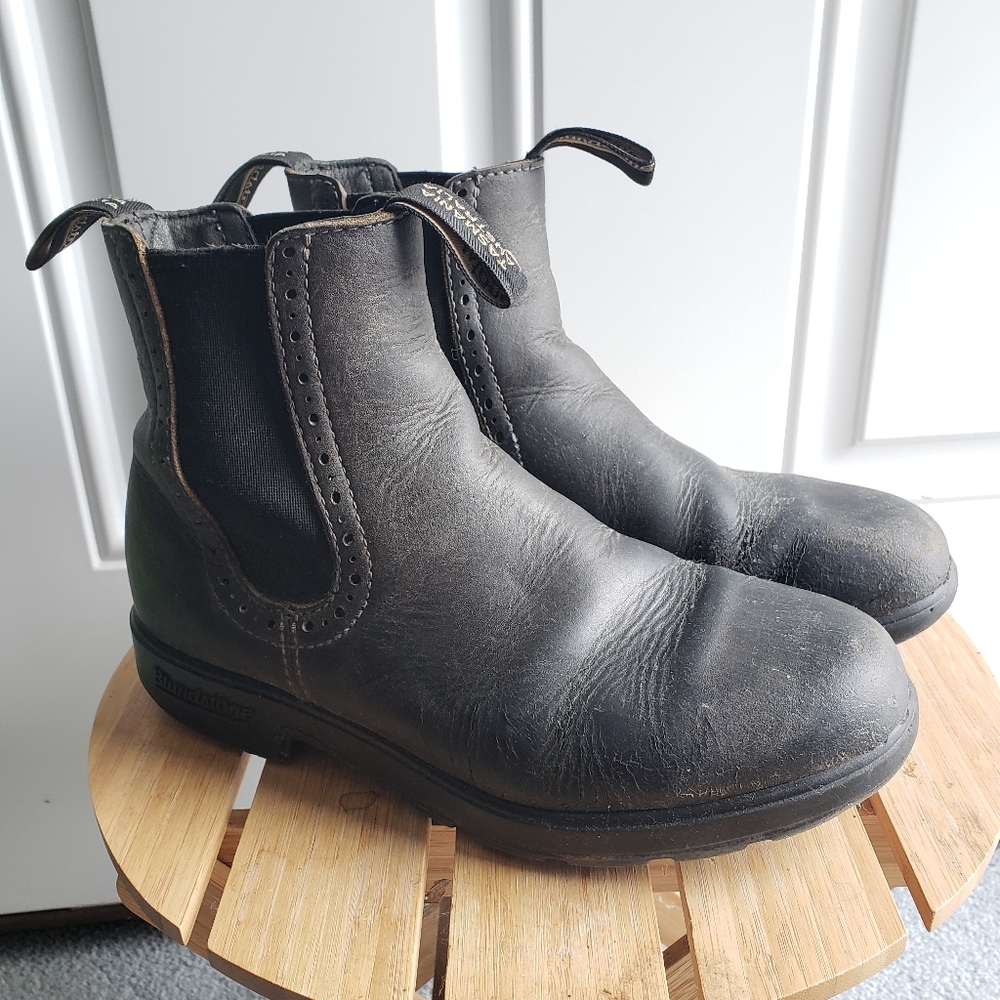 Blundstone Boots Women's 8 - copy